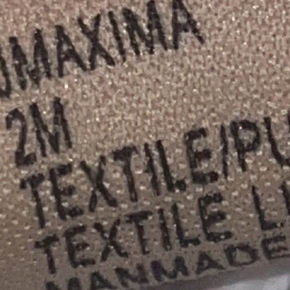 New authentic Steve Madden girls signature sneakers sz 2 display - Picture 13 of 13